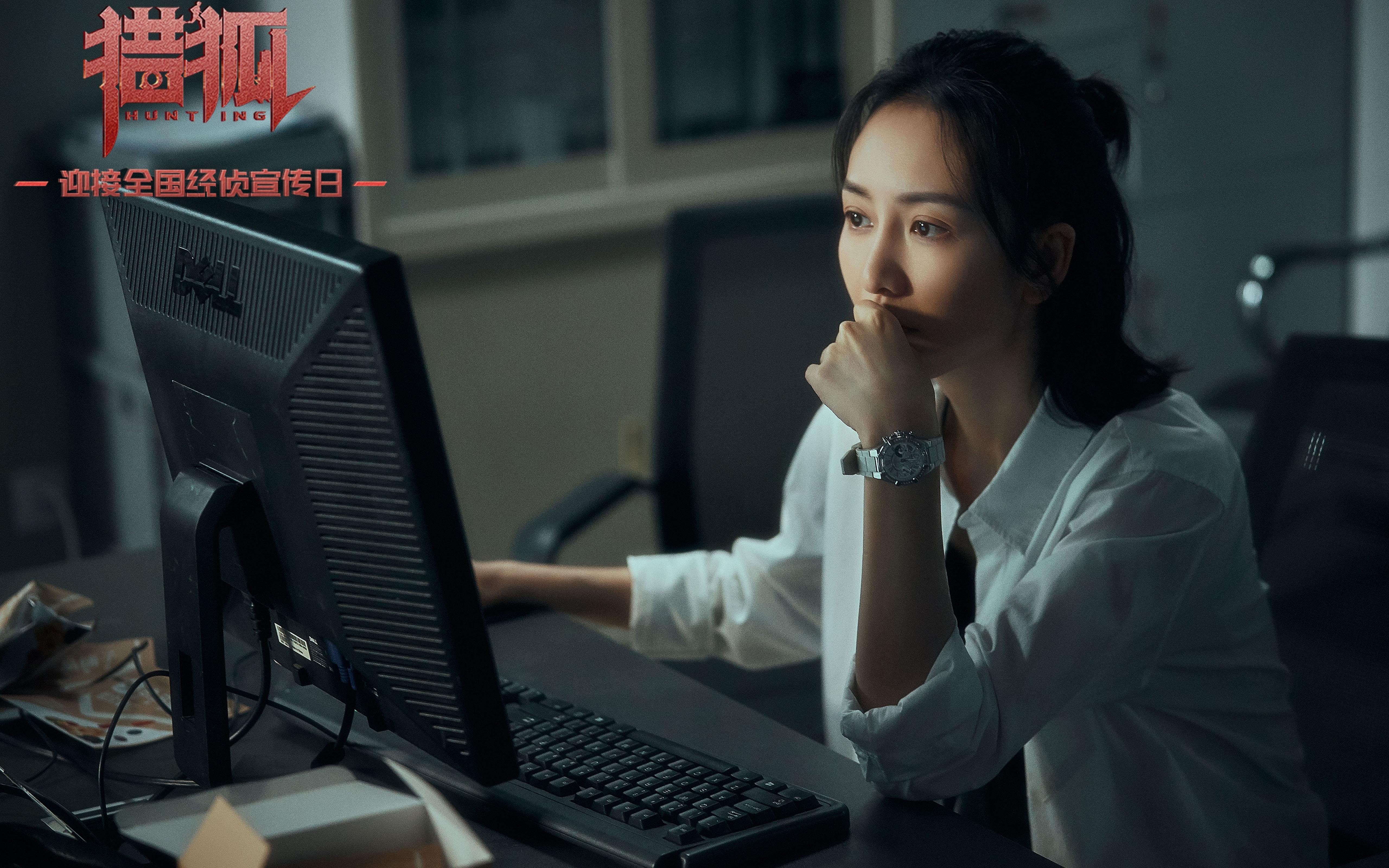 随机德国羽毛球选手在比赛中展现出顽强拼搏精神，德国羽毛球主教练