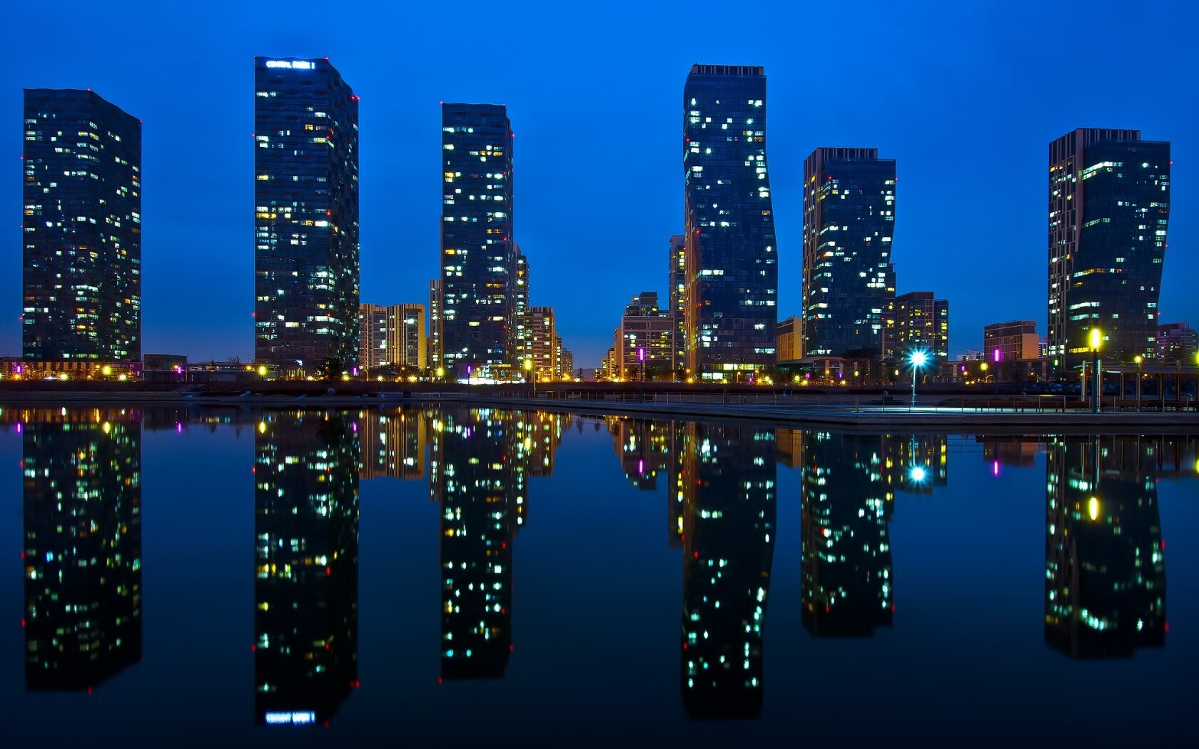 开云体育网页版入口-五大联赛是否提升边后卫战术决策自由度，边后卫类型